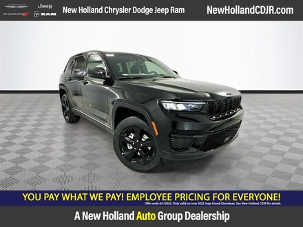 2025 Jeep Grand Cherokee Laredo SUV V-6 cyl