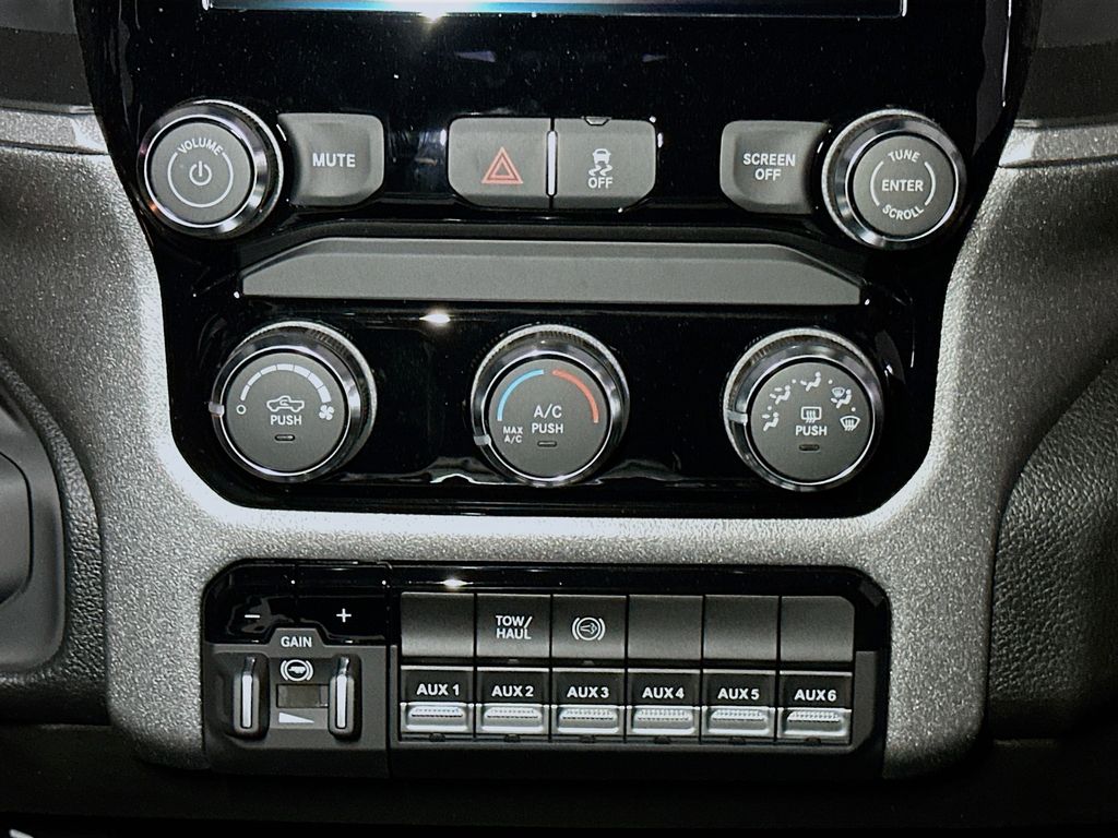 2026 RAM 3500 Tradesman - Photo 11