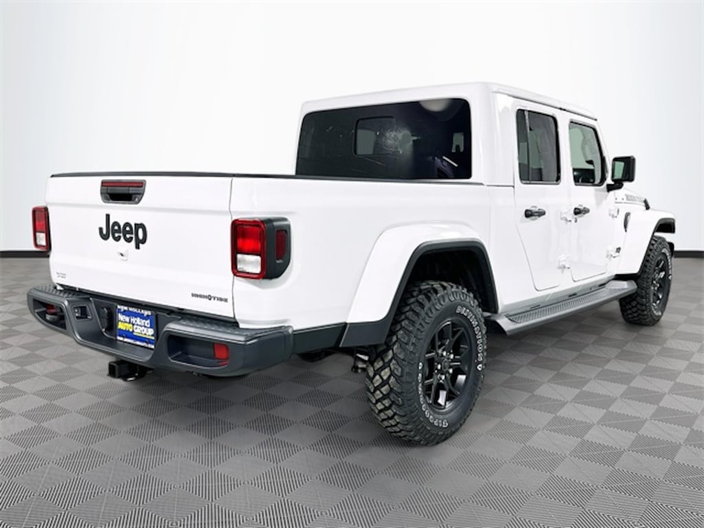 New 2025 Jeep Gladiator Sport Truck Crew Cab