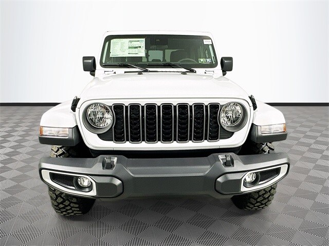2025 Jeep Gladiator Sport photo 2