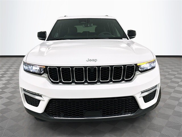 2025 Jeep Grand Cherokee Limited photo 2
