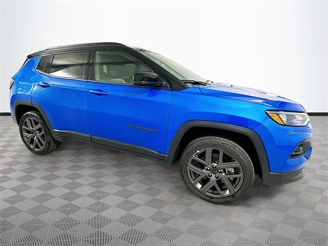 2025 Jeep Compass Limited photo 3