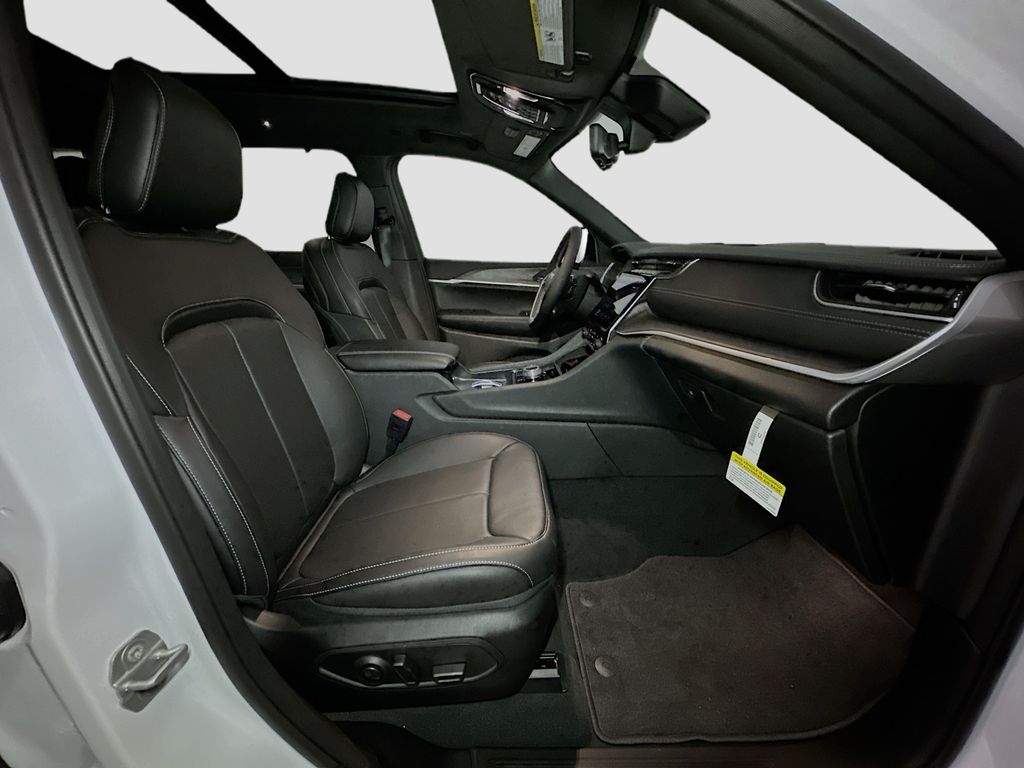 2025 Jeep Grand Cherokee L Limited - Photo 33