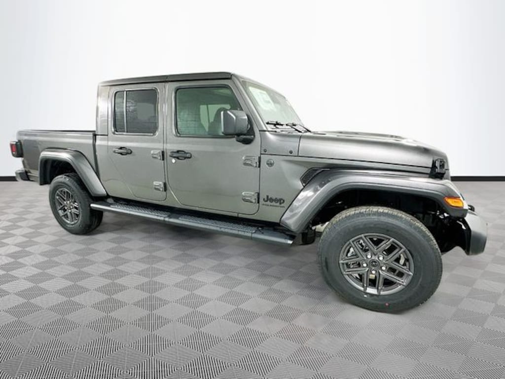 New 2026 Jeep Gladiator Sport Truck Crew Cab