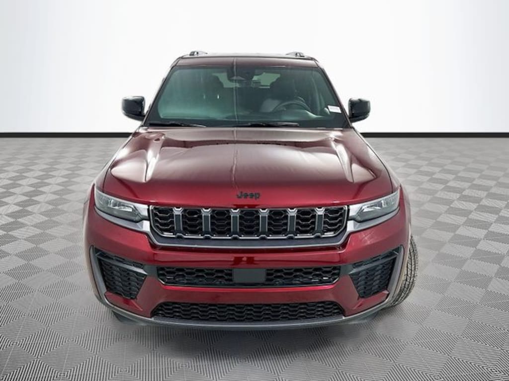New 2026 Jeep Grand Cherokee Laredo SUV