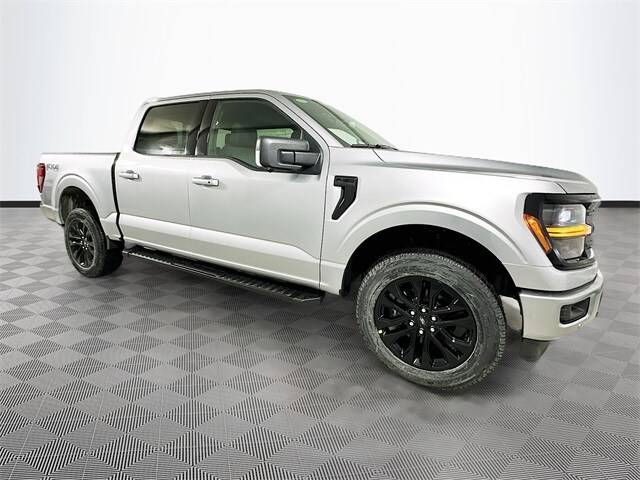 2025 Ford F-150 XLT photo 3