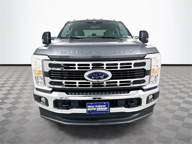 2026 Ford F-350 XLT photo 2