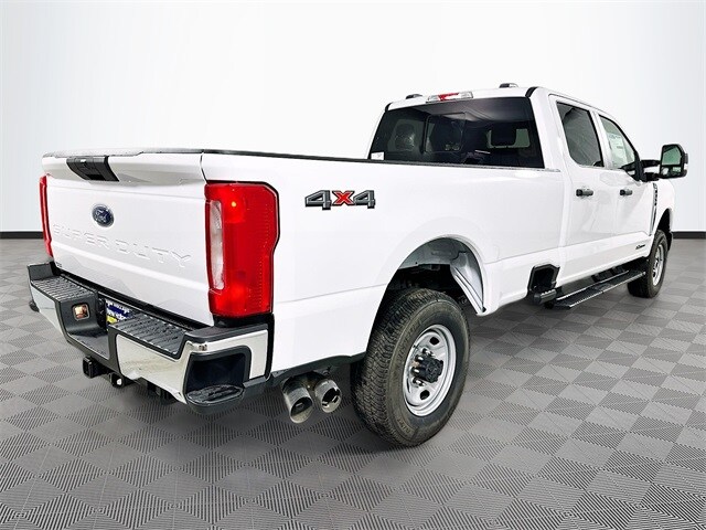2026 Ford F-350 XL photo 3