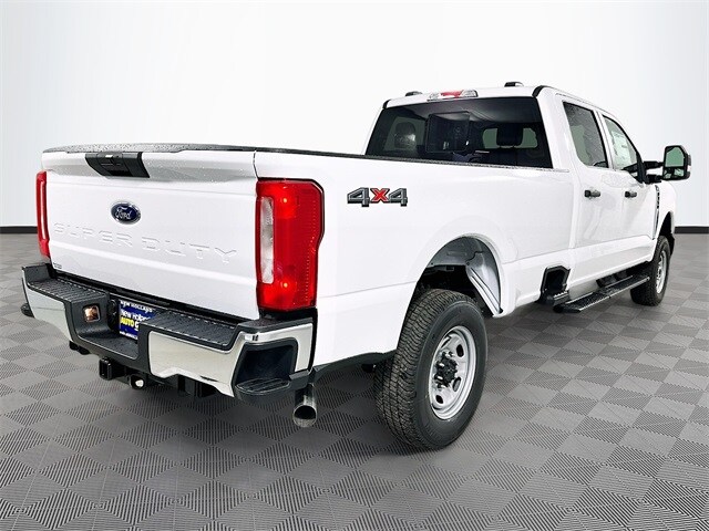 2026 Ford F-350 XL photo 2