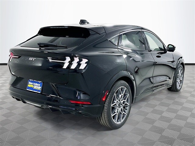 2025 Ford Mustang Mach-E GT photo 4