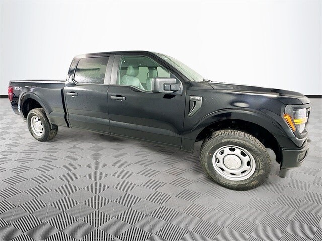 2025 Ford F-150 XL photo 2