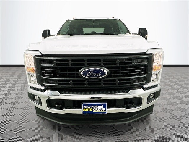 2026 Ford F-350 XL photo 2