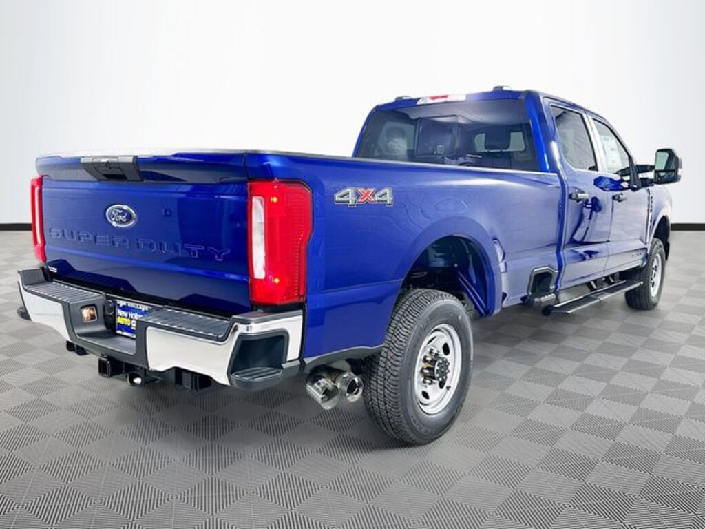 New 2026 Ford F-350 XL Truck Crew Cab