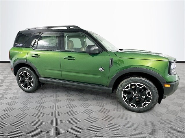 2025 Ford Bronco Sport Outer Banks photo 3