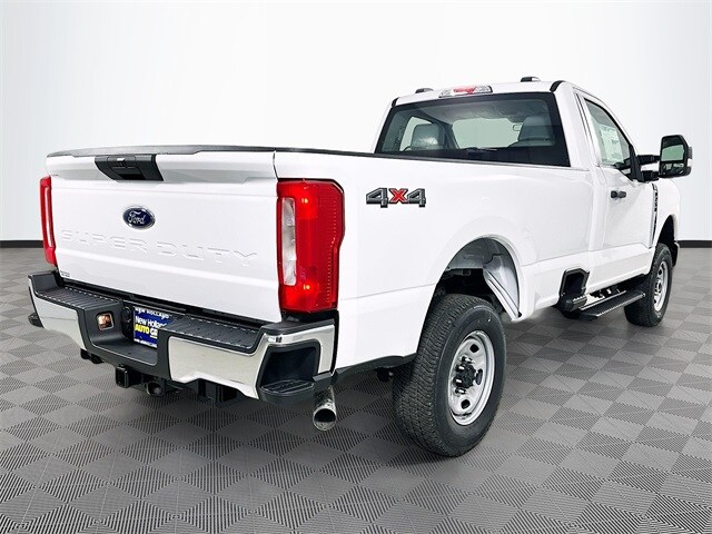 2025 Ford F-250 XL photo 4