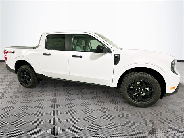 2025 Ford Maverick XLT photo 2