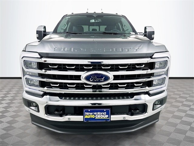 2026 Ford F-350 Lariat photo 2