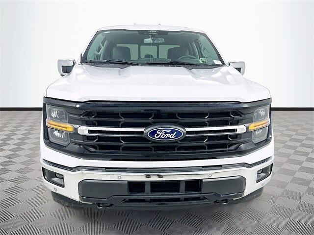 2025 Ford F-150 XLT photo 2
