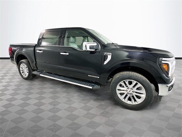 2025 Ford F-150 Lariat photo 3