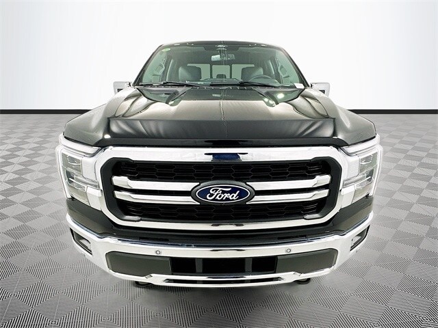 2025 Ford F-150 Lariat photo 2