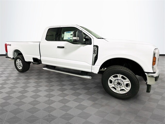 2026 Ford F-250 XLT photo 3