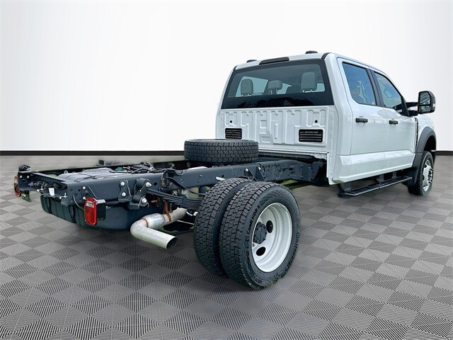 2025 Ford F-550 XL photo 3