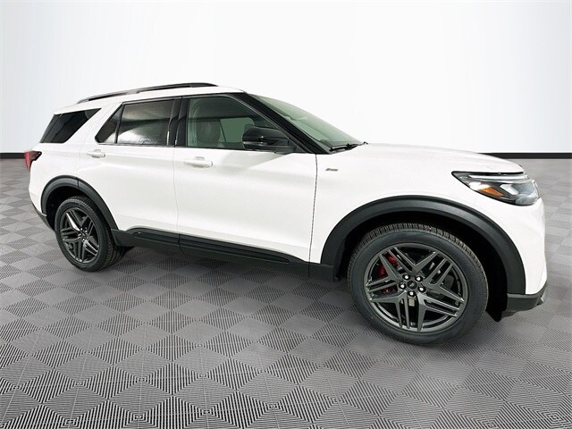 2025 Ford Explorer ST-Line photo 2