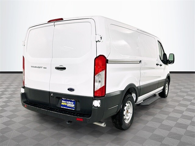 2025 Ford Transit photo 4