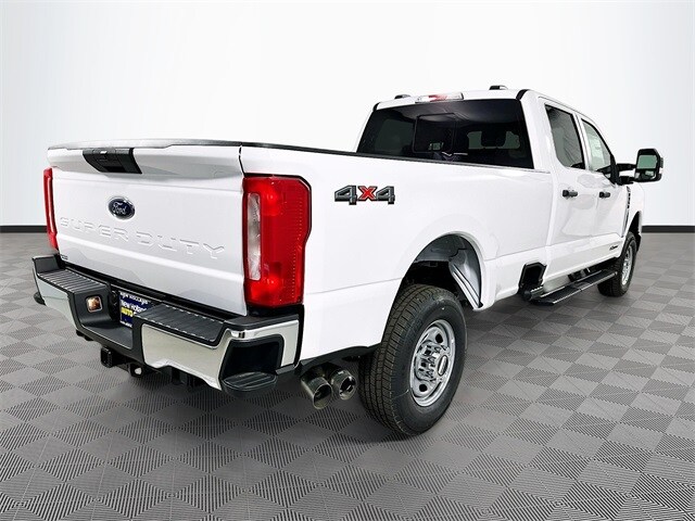 2026 Ford F-350 XL photo 2