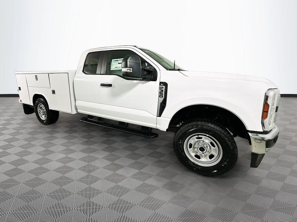 New 2026 Ford F-350 Chassis Truck Super Cab