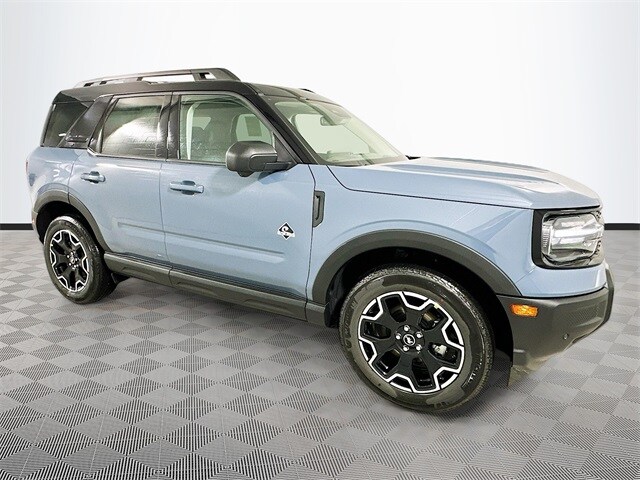 2025 Ford Bronco Sport Outer Banks photo 3