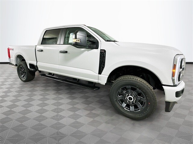2026 Ford F-350 XL photo 2