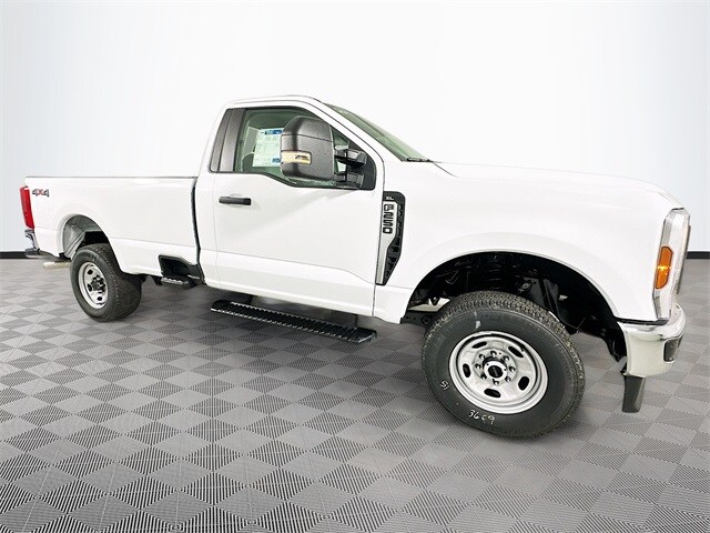 2025 Ford F-250 XL photo 3