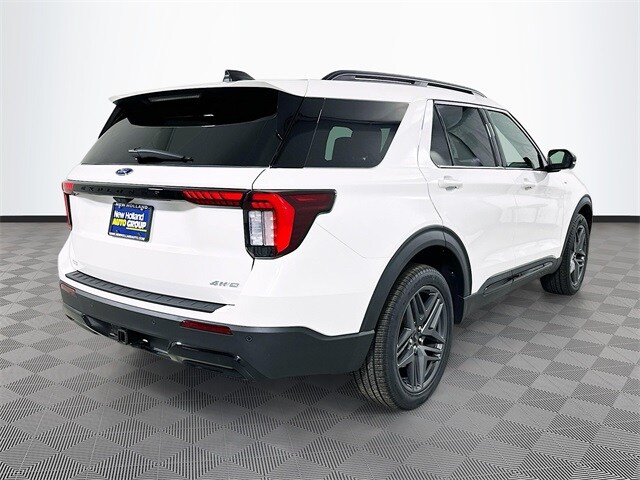 2025 Ford Explorer ST-Line photo 3