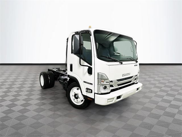 2026 Isuzu NPR's photo