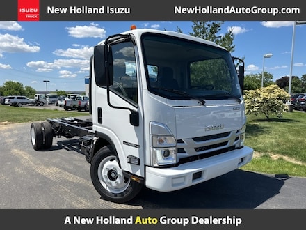 2025 Isuzu NPR
