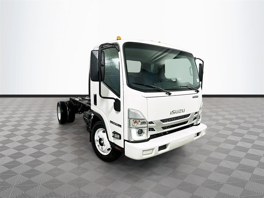 2026 Isuzu NPR's photo