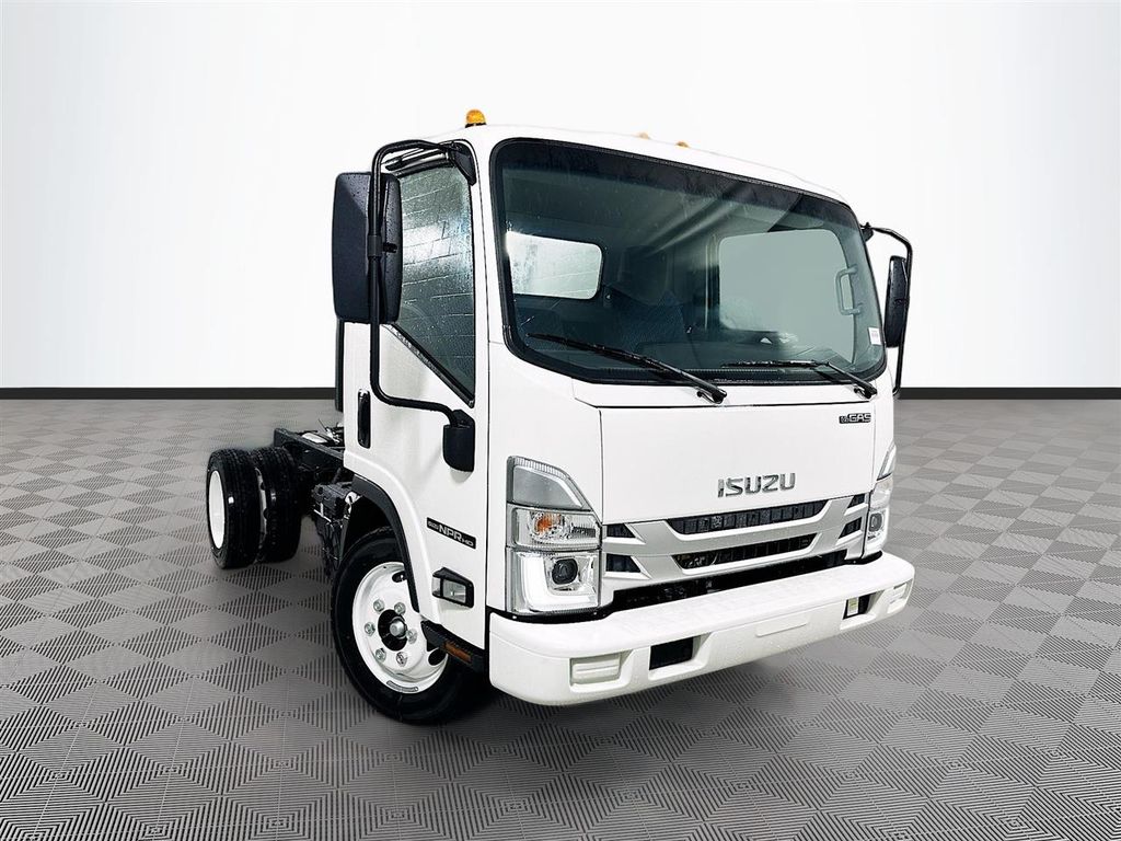 2026 Isuzu NPR's photo