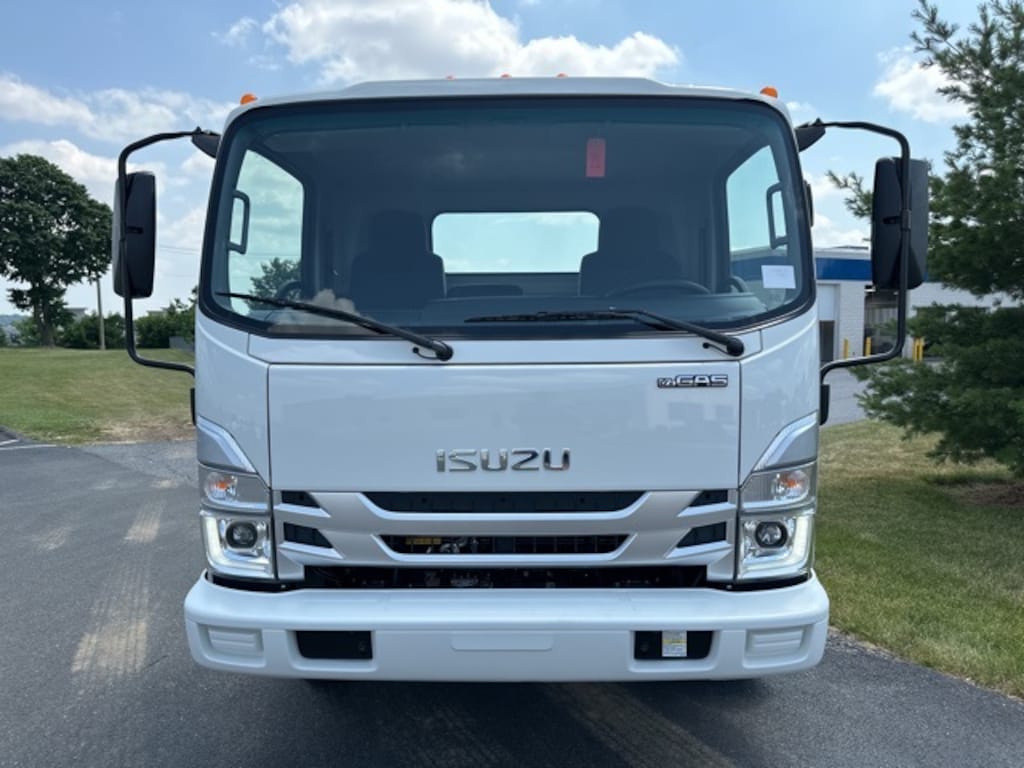 New 2025 Isuzu NPR For Sale at New Holland Isuzu VIN 54DC4W1DXSS202191