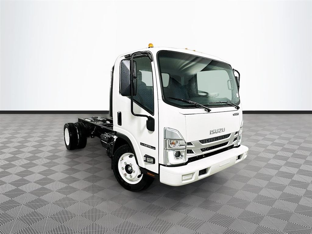 2026 Isuzu NPR's photo