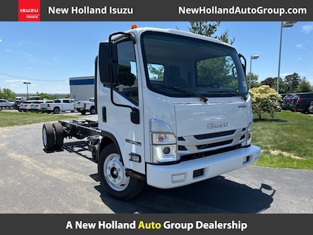 2025 Isuzu NPR