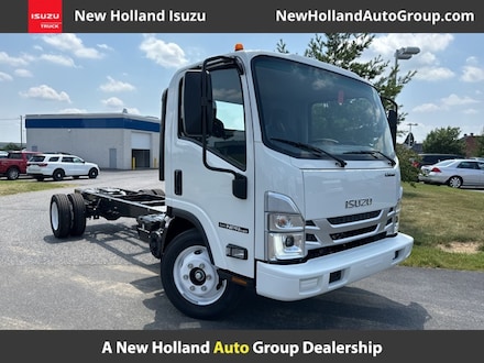 2025 Isuzu NPR