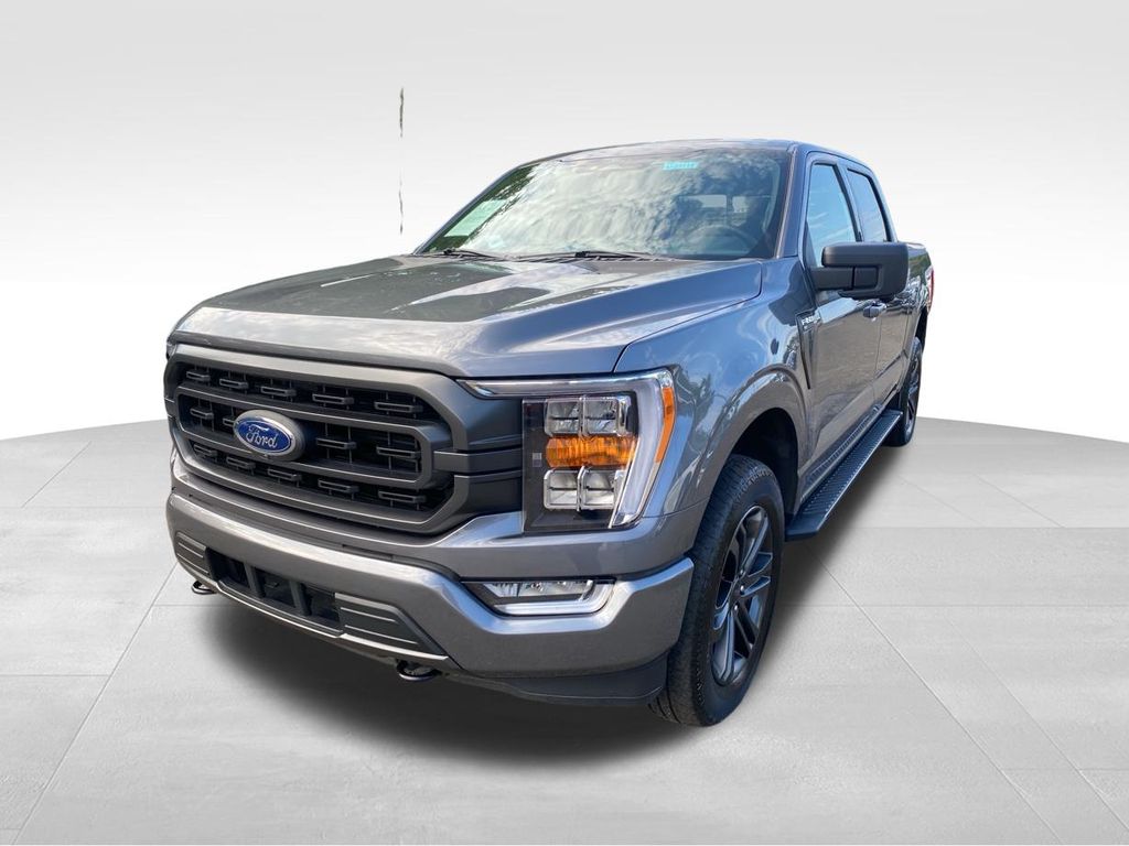 Used 2022 Ford F-150 XLT with VIN 1FTEW1EP2NFB81994 for sale in Bay Shore, NY