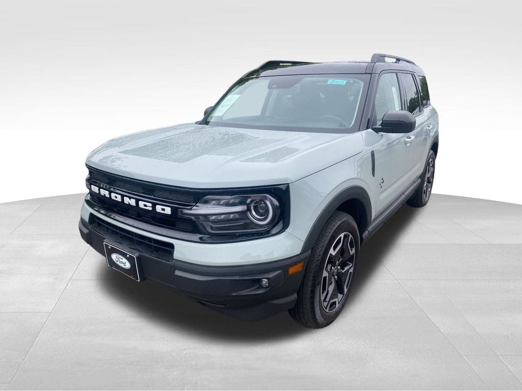 Used 2021 Ford Bronco Sport Outer Banks with VIN 3FMCR9C66MRB39428 for sale in Bay Shore, NY