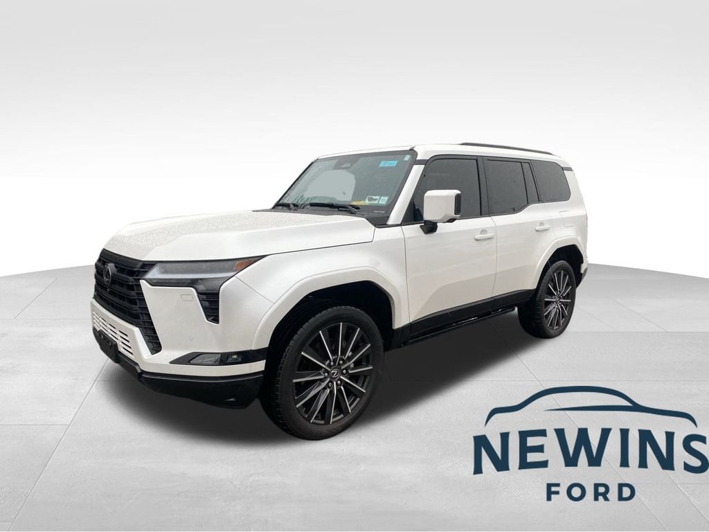 2024 Lexus GX Luxury's photo