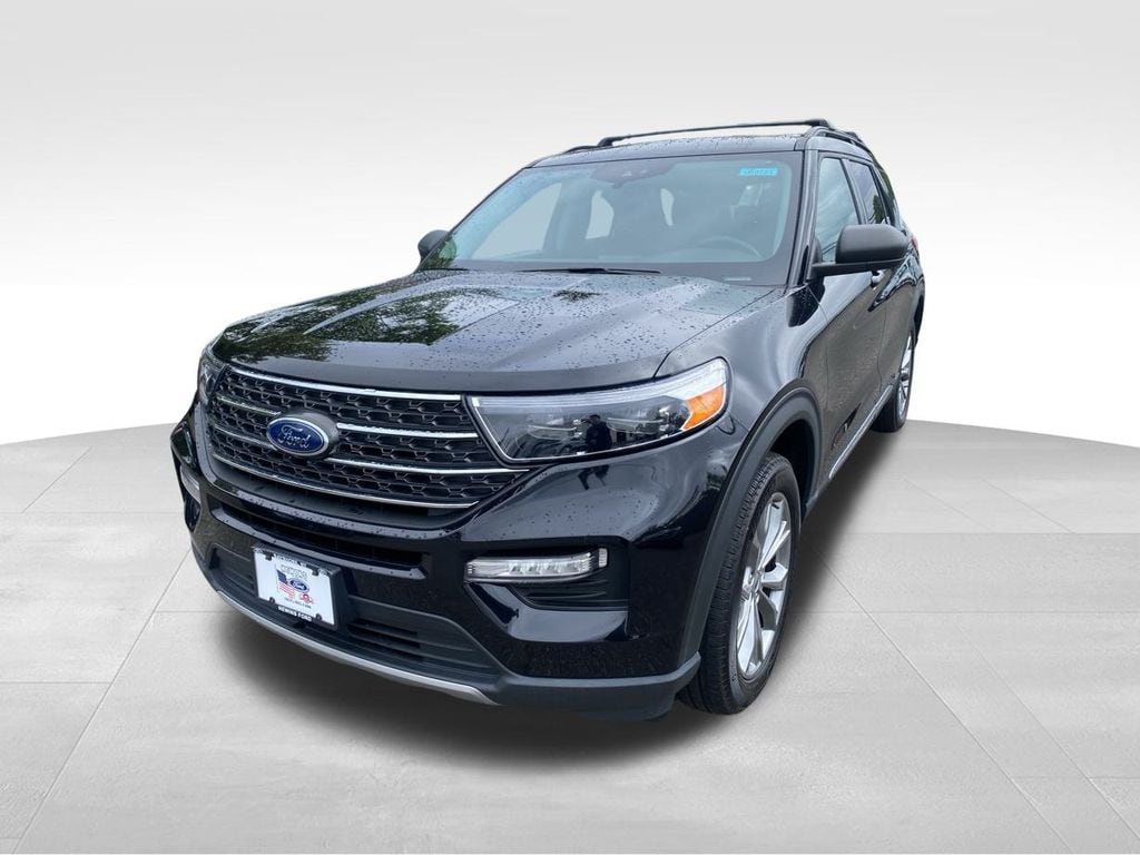Used 2022 Ford Explorer XLT with VIN 1FMSK8DHXNGA76790 for sale in Bay Shore, NY