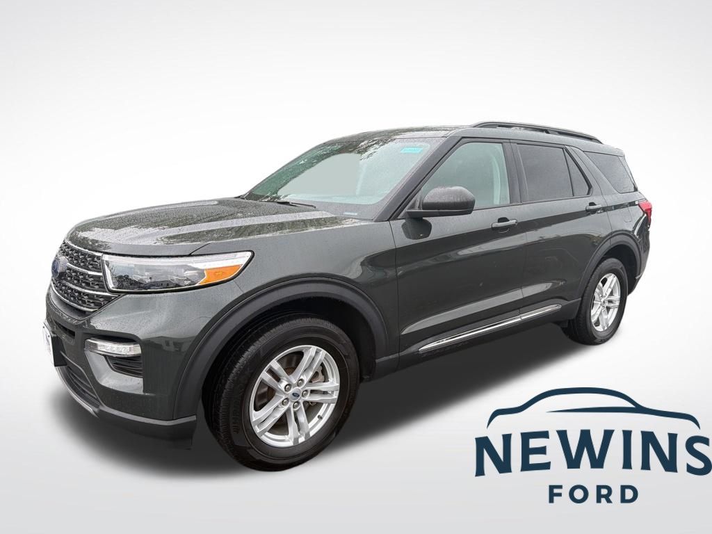 2023 Ford Explorer XLT 4WD's photo