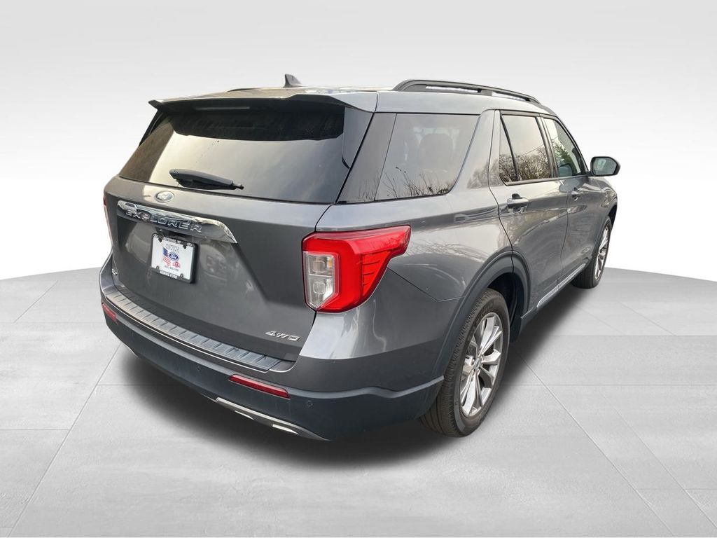 2022 Ford Explorer XLT - Photo 6
