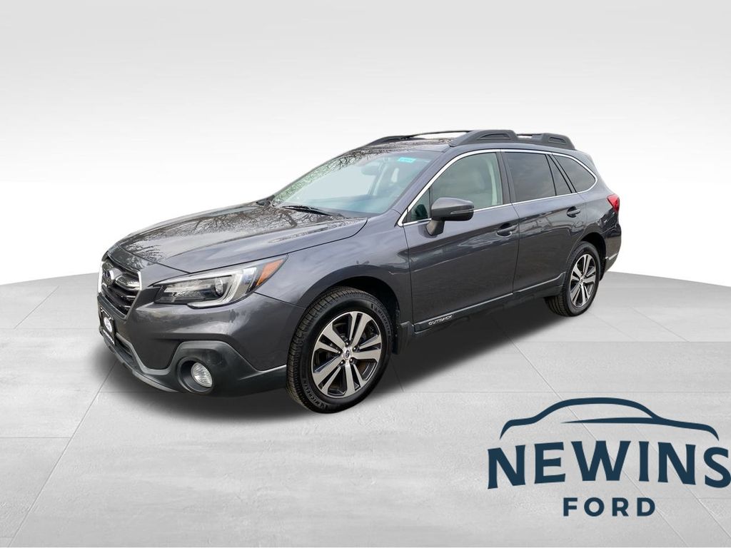 2018 Subaru Outback Limited's photo