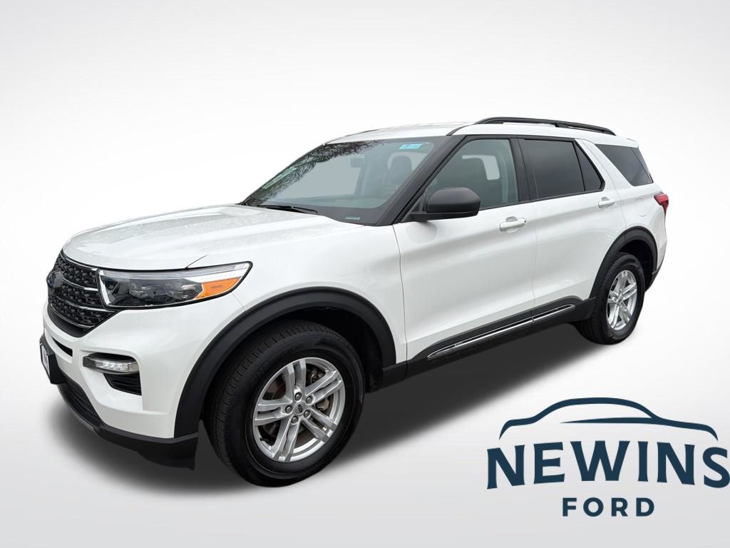 2023 Ford Explorer XLT 4WD's photo